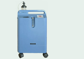 Oxygen Concentrator Oxygen Concentrator sucks in air from the room using a compressor, cleans out the nitrogen and delivers 95% medical grade oxygen to the user